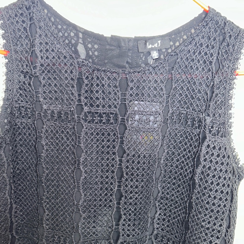 🦋 Embroidered Texture Black Office Blouse 5/25$